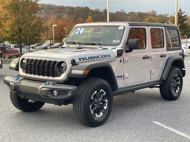 Used 2024 Jeep Wrangler Unlimited Rubicon 4xe image 13