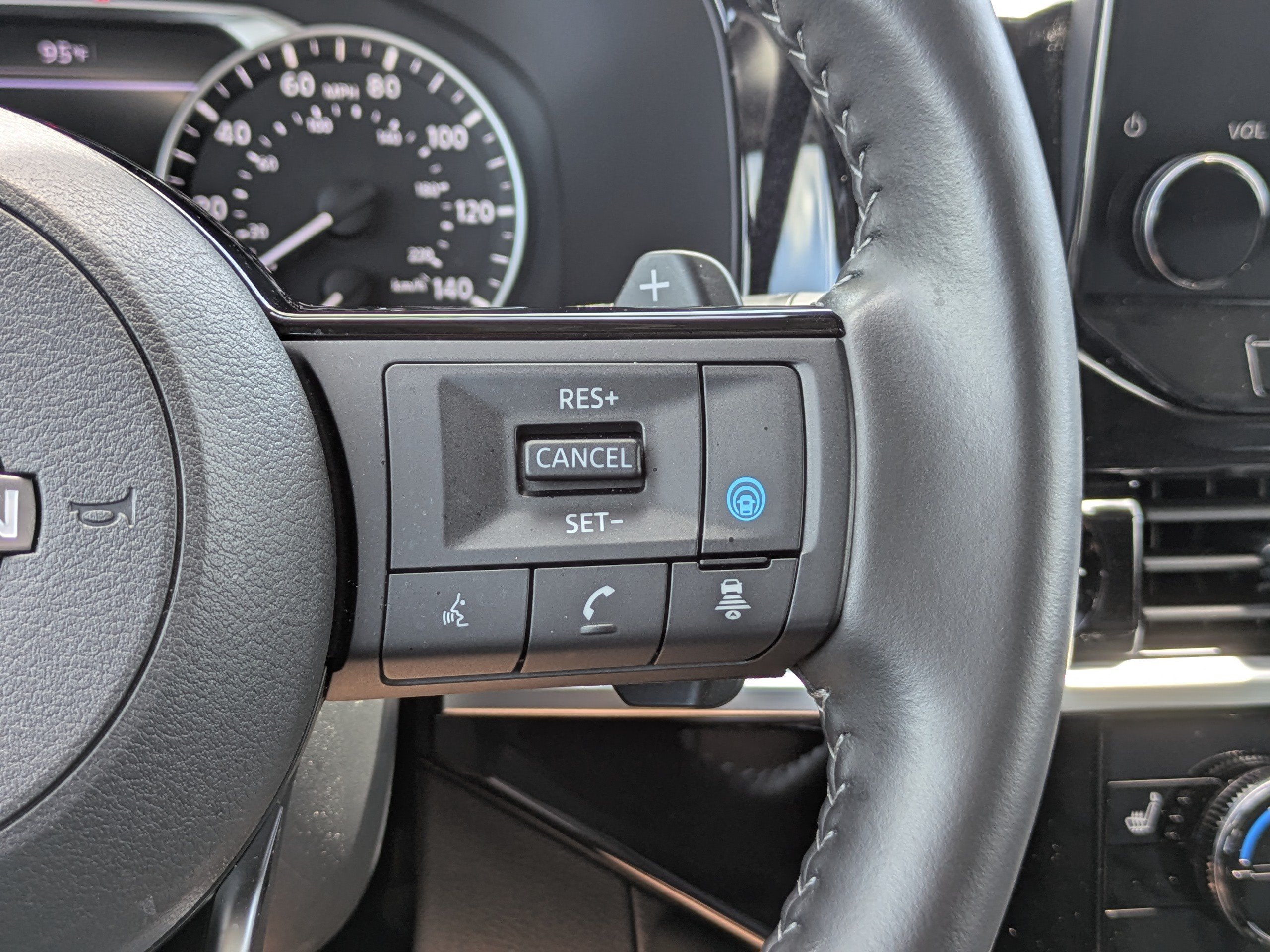 Certified 2025 Nissan Pathfinder SL w/ Cargo Package FWD image 29