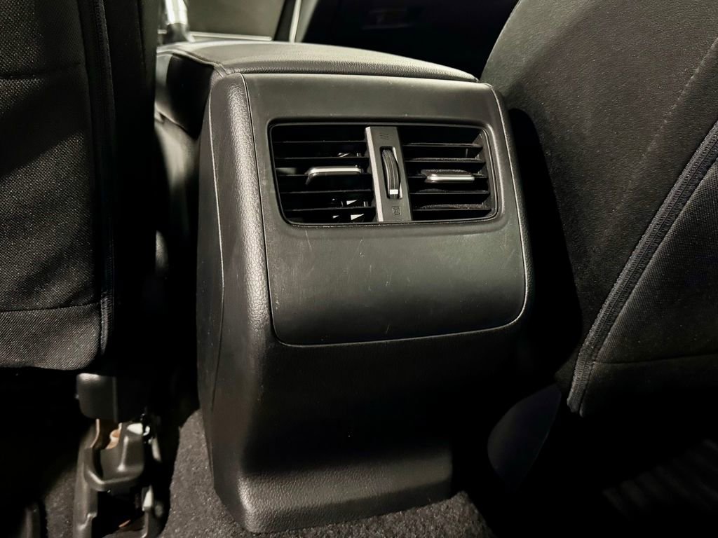 Used 2020 Honda Accord EX image 29