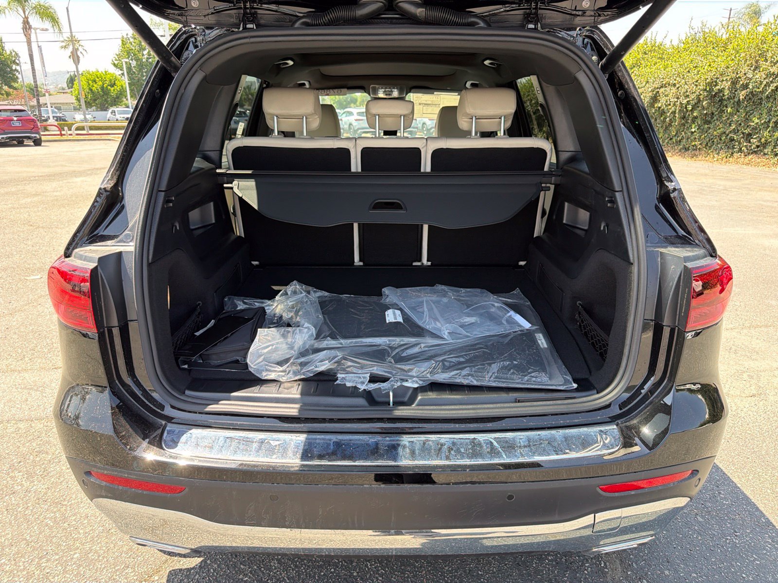 New 2026 Mercedes-Benz GLB 250 4MATIC image 13