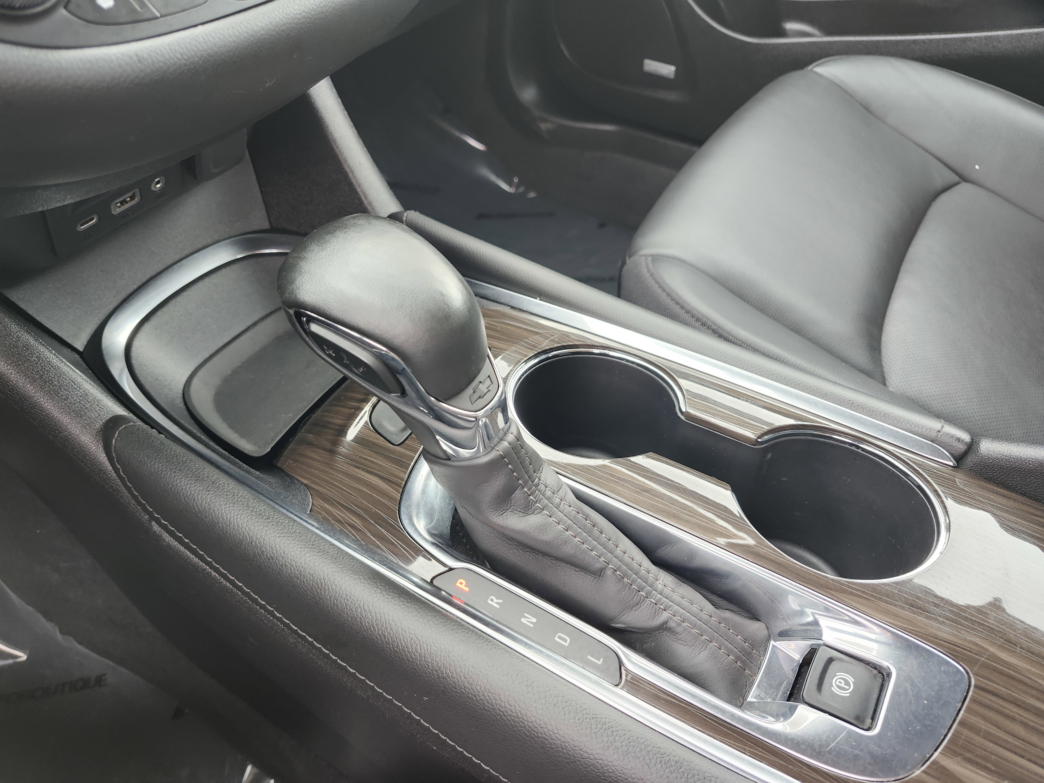 Used 2024 Chevrolet Malibu LT FWD image 32