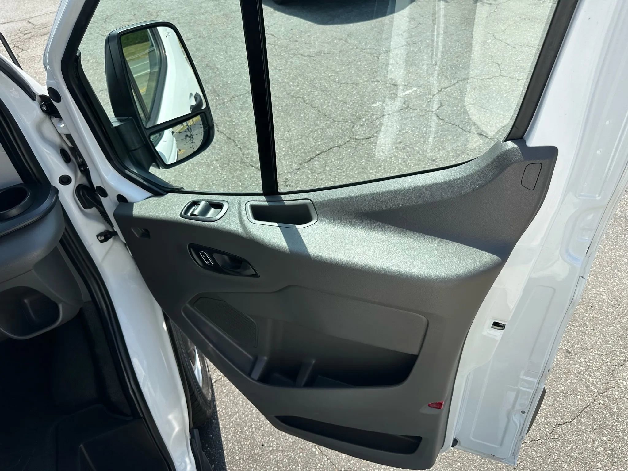 Used 2023 Ford Transit 350 XL image 32