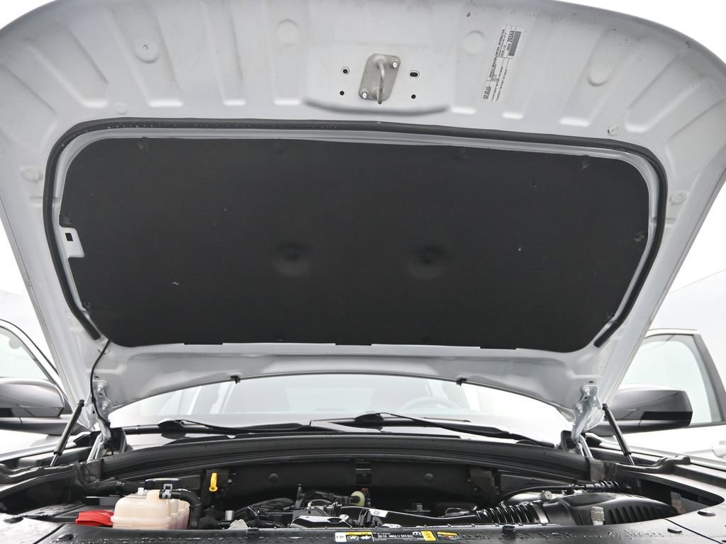 Used 2024 Jeep Grand Cherokee Laredo w/ Luxury Tech Group I image 21