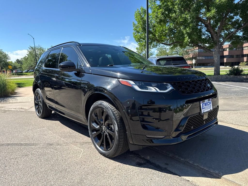 Used 2024 Land Rover Discovery Sport Dynamic SE AWD/4WD image 7