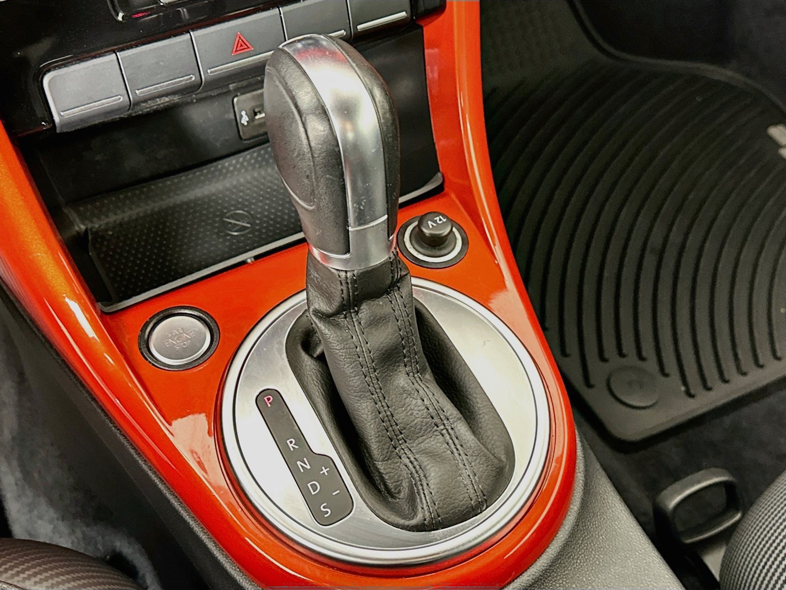 Used 2018 Volkswagen Beetle 2.0T SE FWD image 27