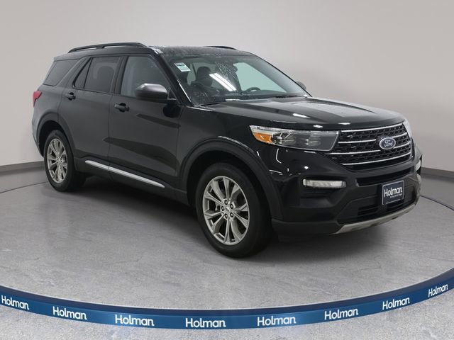 Used 2023 Ford Explorer XLT w/ Equipment Group 202A image 4