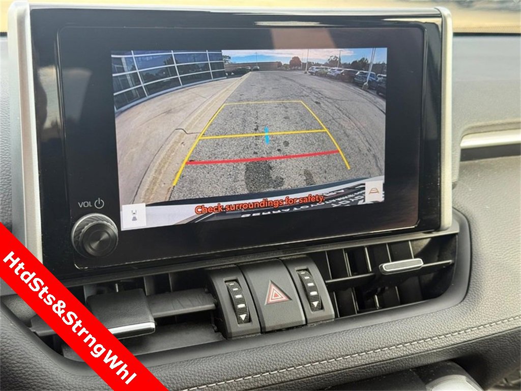Used 2023 Toyota RAV4 XLE Premium image 20