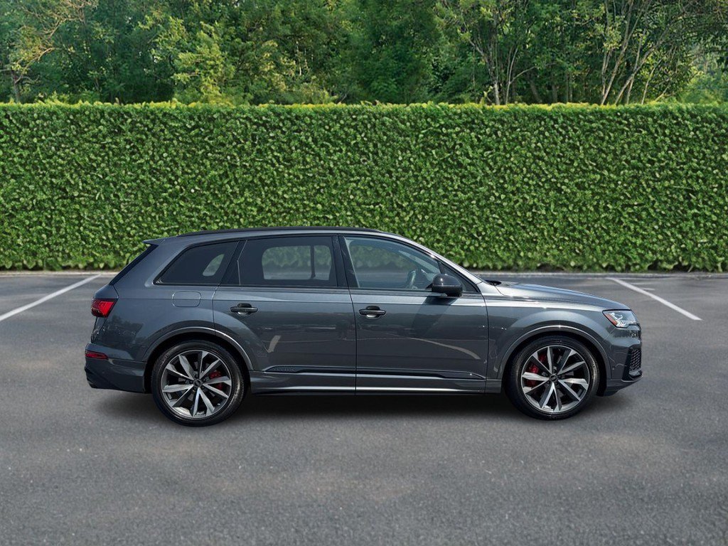 Used 2023 Audi SQ7 Prestige AWD/4WD image 2