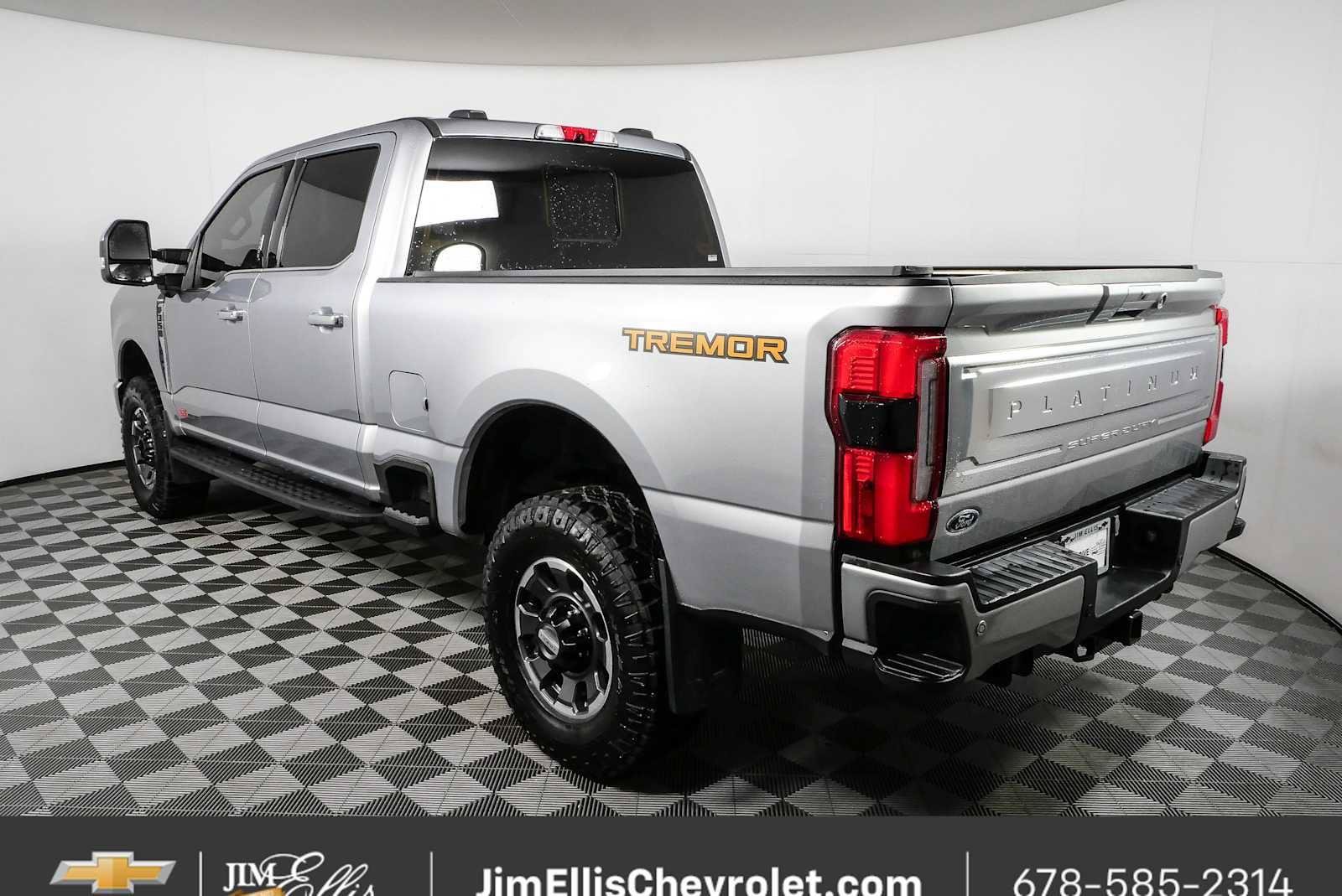 Used 2024 Ford F350 Platinum w/ Tremor Off-Road Package AWD/4WD image 29