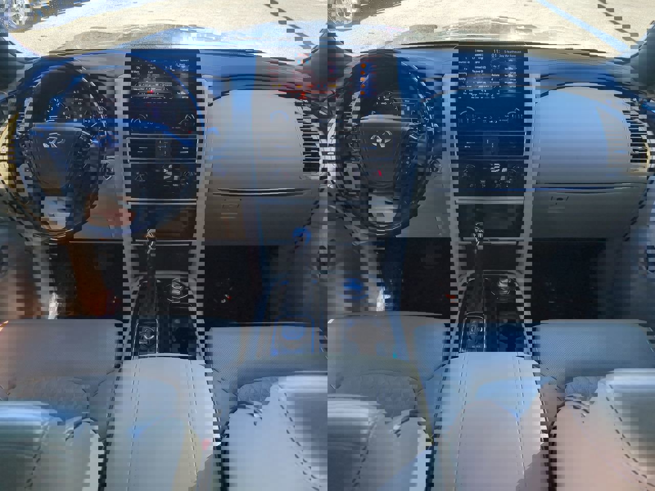 Used 2022 INFINITI QX80 Sensory w/ All-Season Package image 15