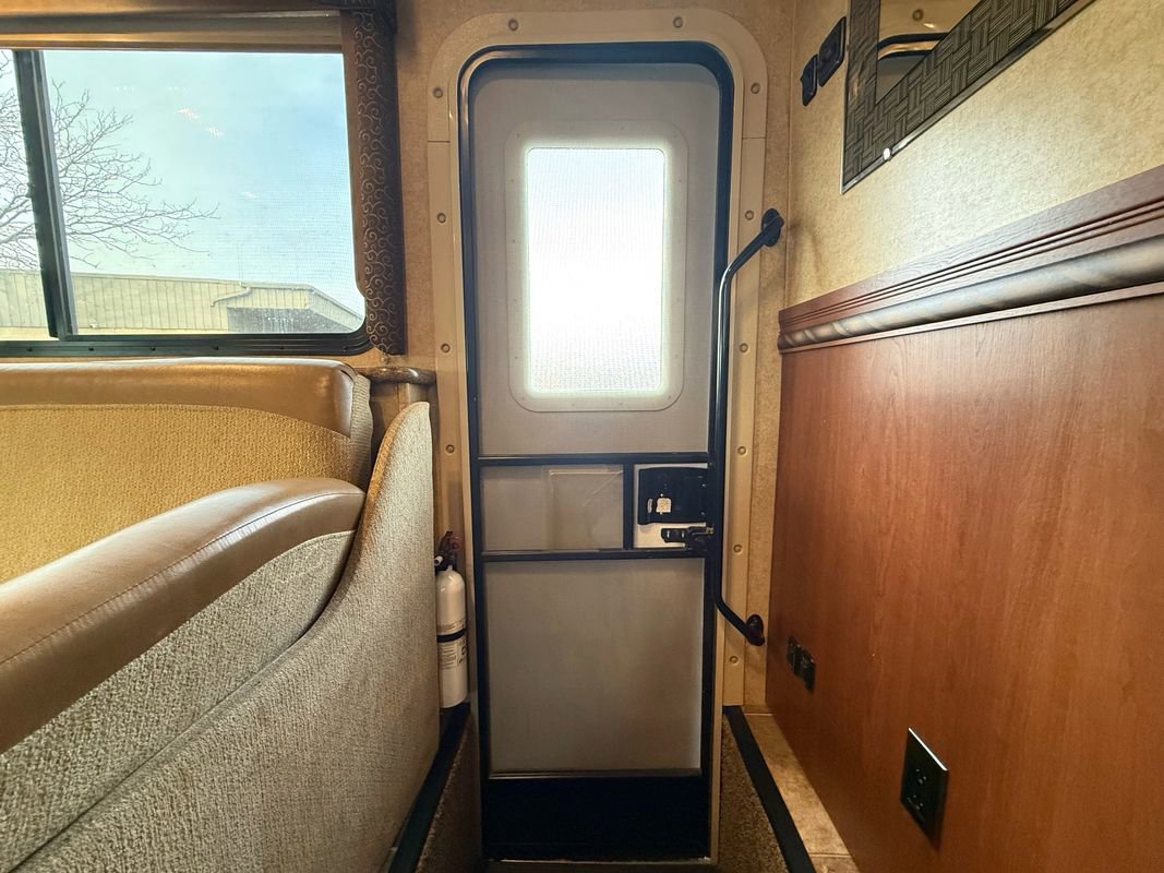 Used 2015 Ford E-450 and Econoline 450 Super Duty w/ Motorhome Prep Package image 45