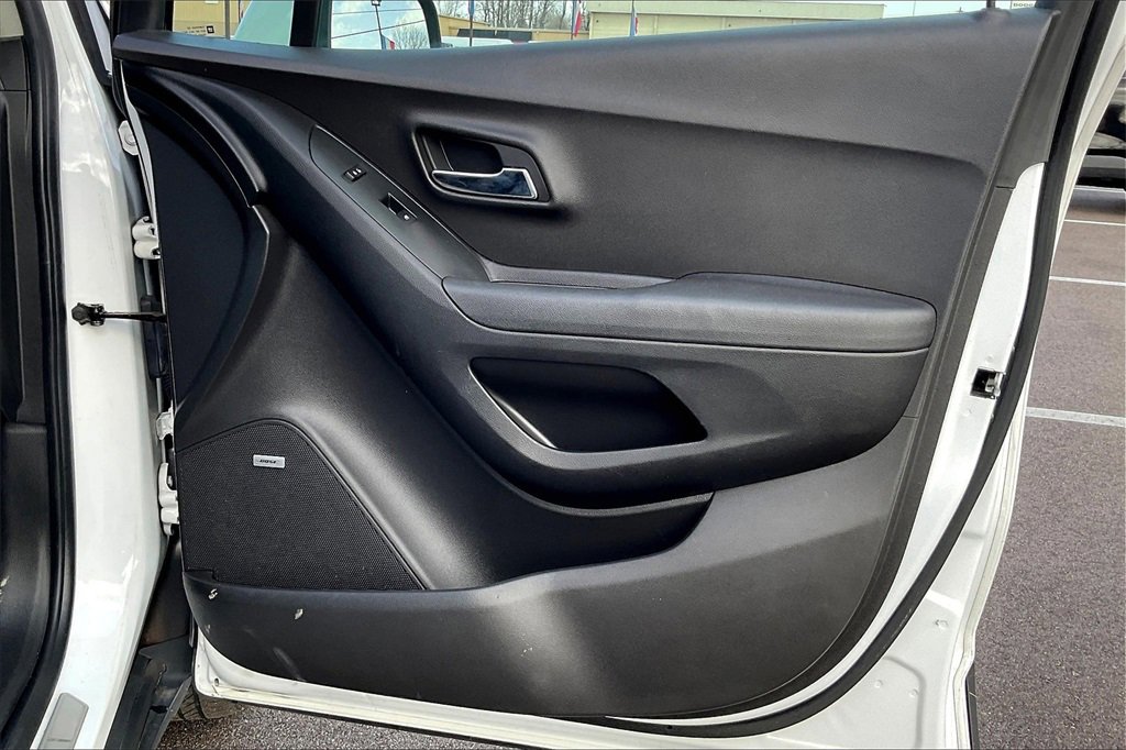 Used 2016 Chevrolet Trax LTZ image 24