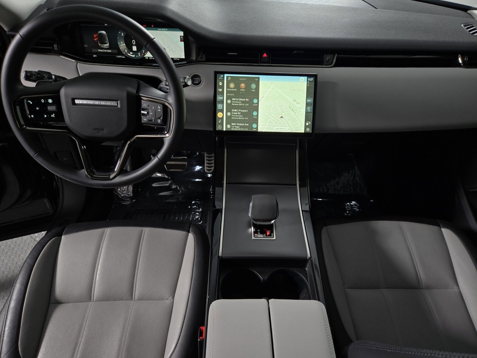 Used 2024 Land Rover Range Rover Evoque Dynamic SE image 4