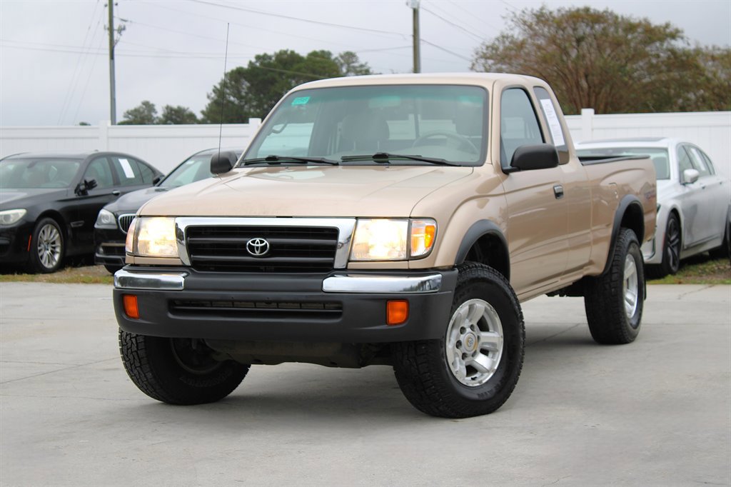 Used 1999 Toyota Tacoma 4x4 Xtracab V6 image 2