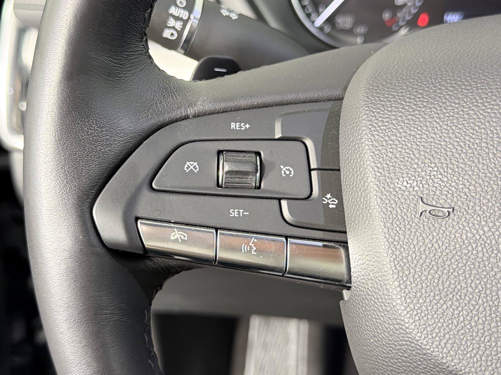 Certified 2023 Cadillac XT4 Premium Luxury AWD/4WD image 24