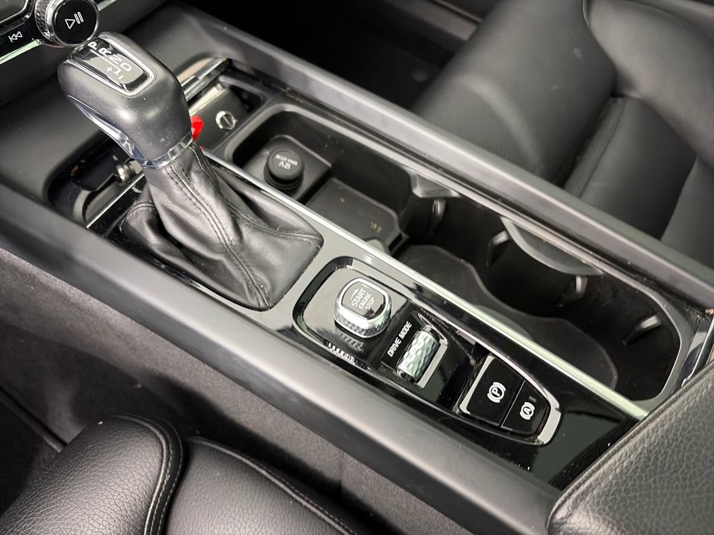 Used 2020 Volvo XC60 T6 Inscription AWD/4WD image 22