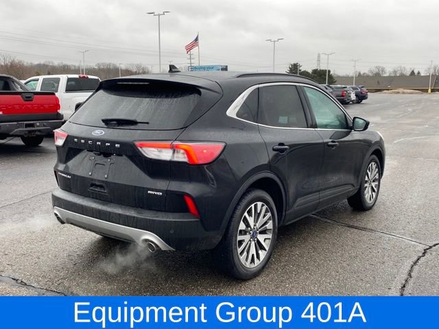 Used 2022 Ford Escape Titanium AWD/4WD image 3