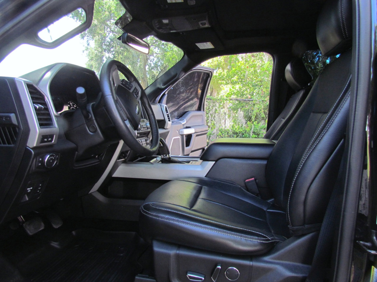 Used 2018 Ford F150 Lariat w/ Equipment Group 502A Luxury image 22