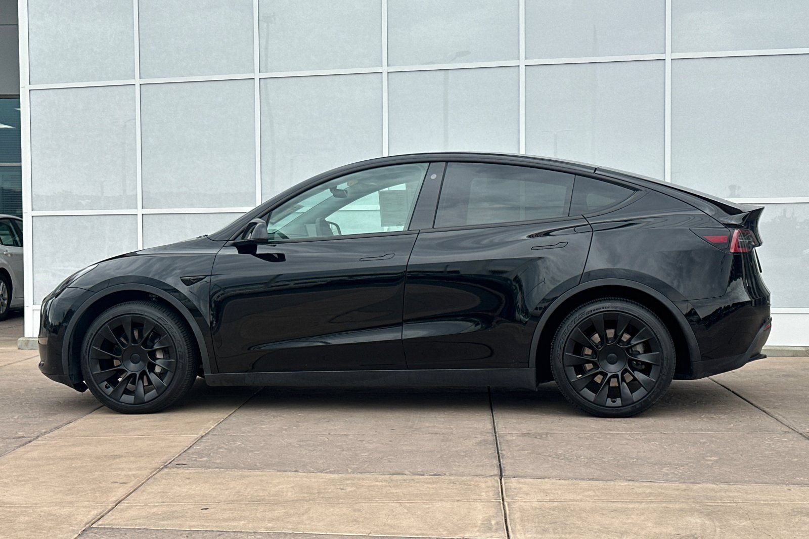 Used 2022 Tesla Model Y Long Range AWD/4WD image 7