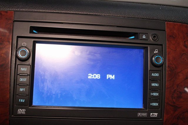 Used 2010 Chevrolet Suburban 2500 LT image 27