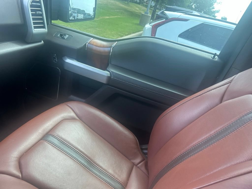Used 2019 Ford F150 King Ranch w/ Equipment Group 601A Luxury AWD/4WD image 8