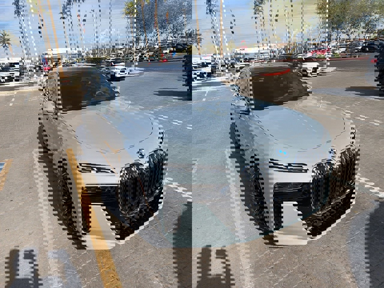 Used 2024 BMW i7 xDrive60 image 3