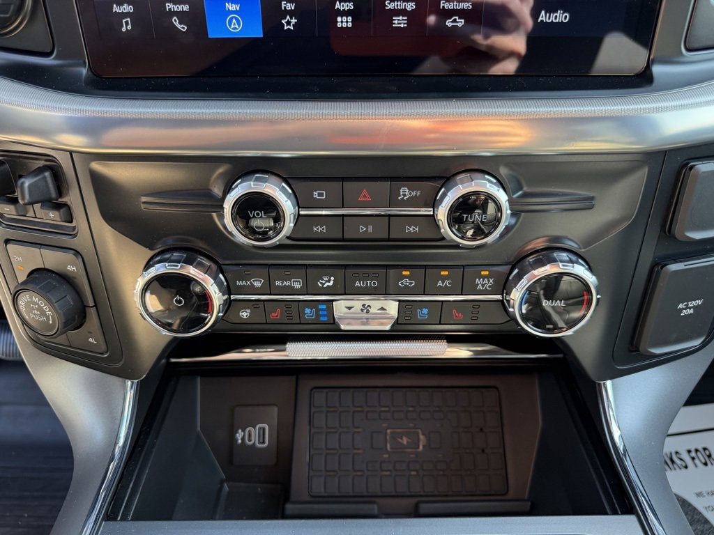 New 2025 Ford F150 Lariat w/ Equipment Group 502A High image 23