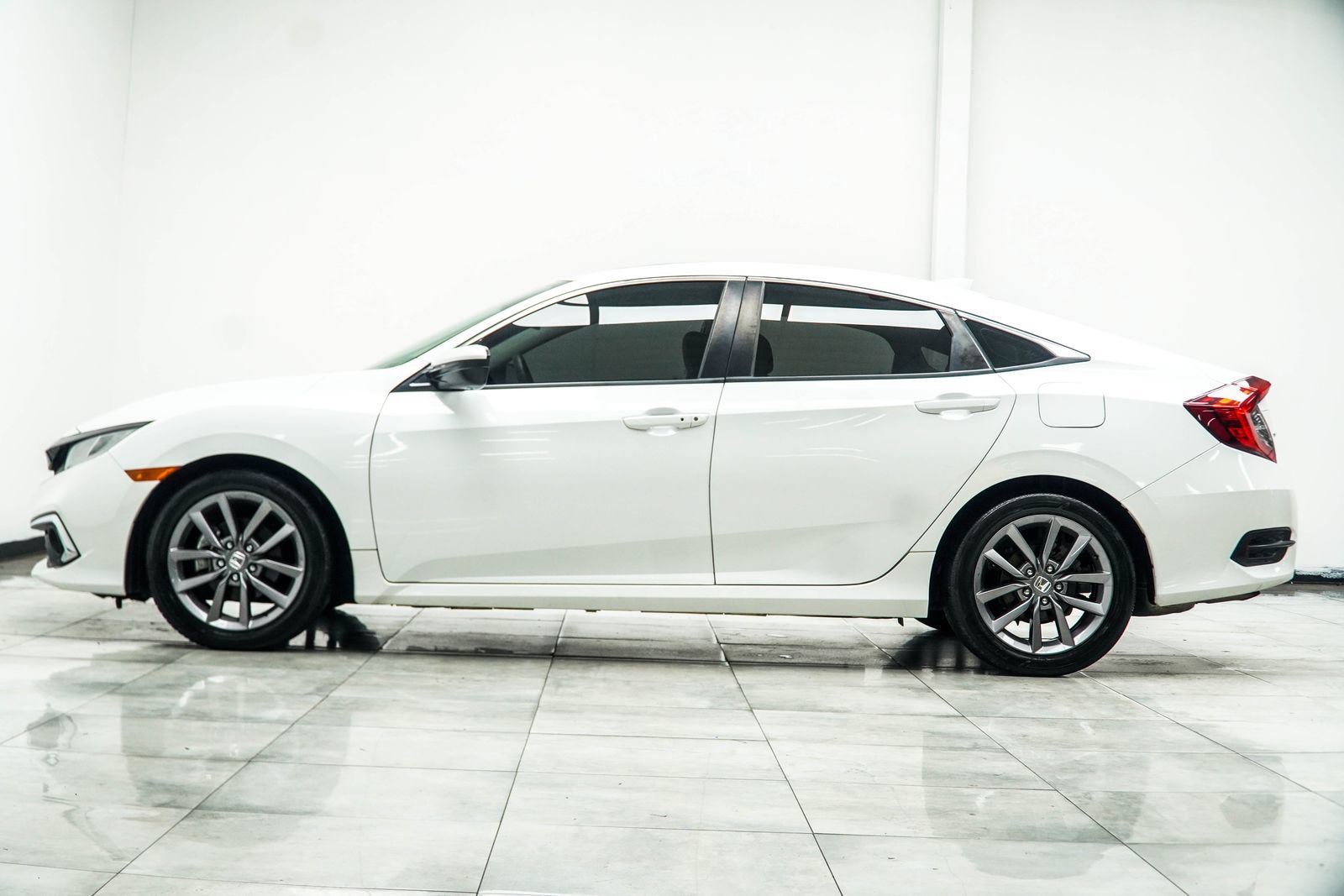 Used 2021 Honda Civic EX-L image 10