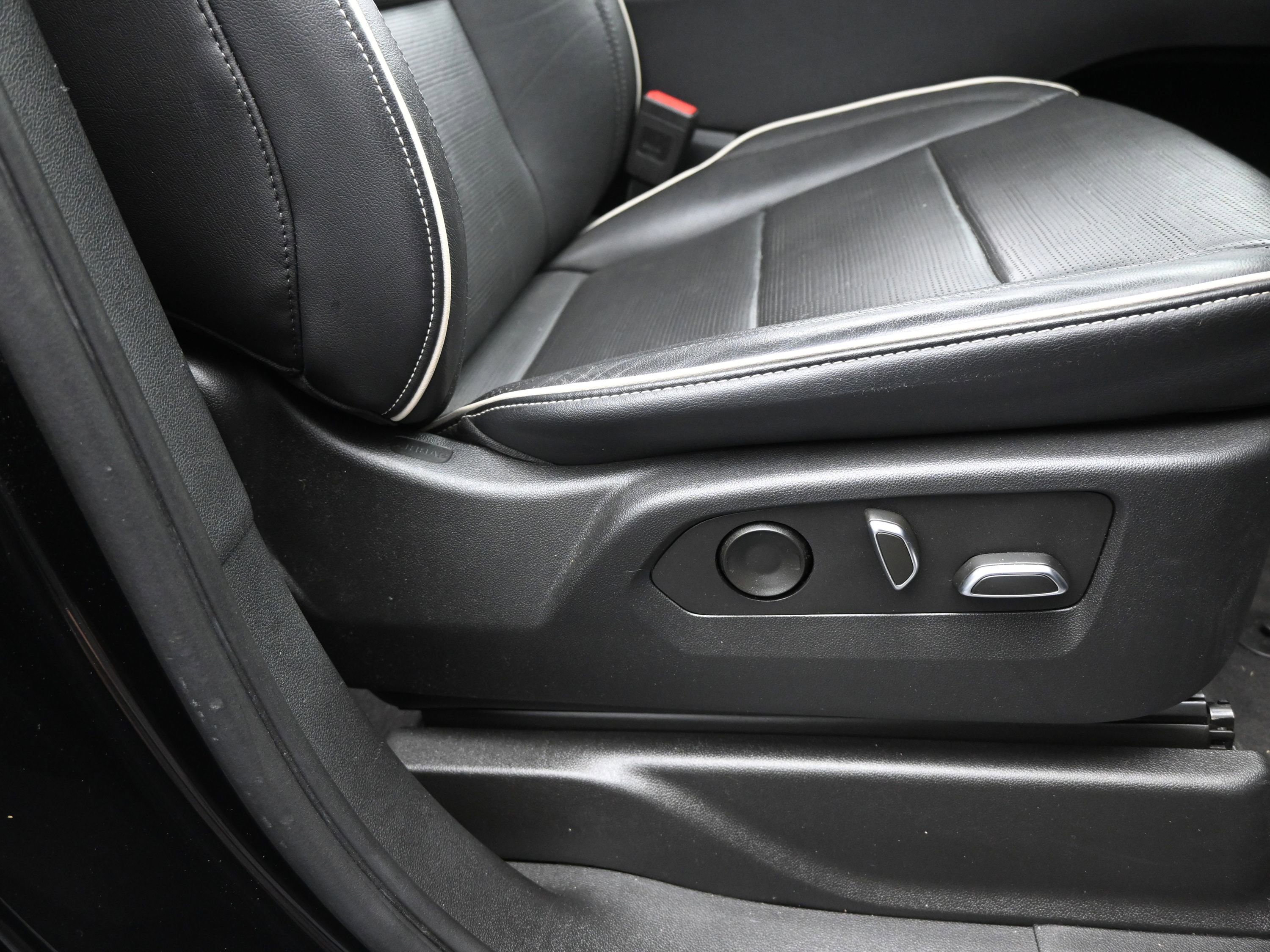 Used 2023 Cadillac Escalade ESV Sport image 11