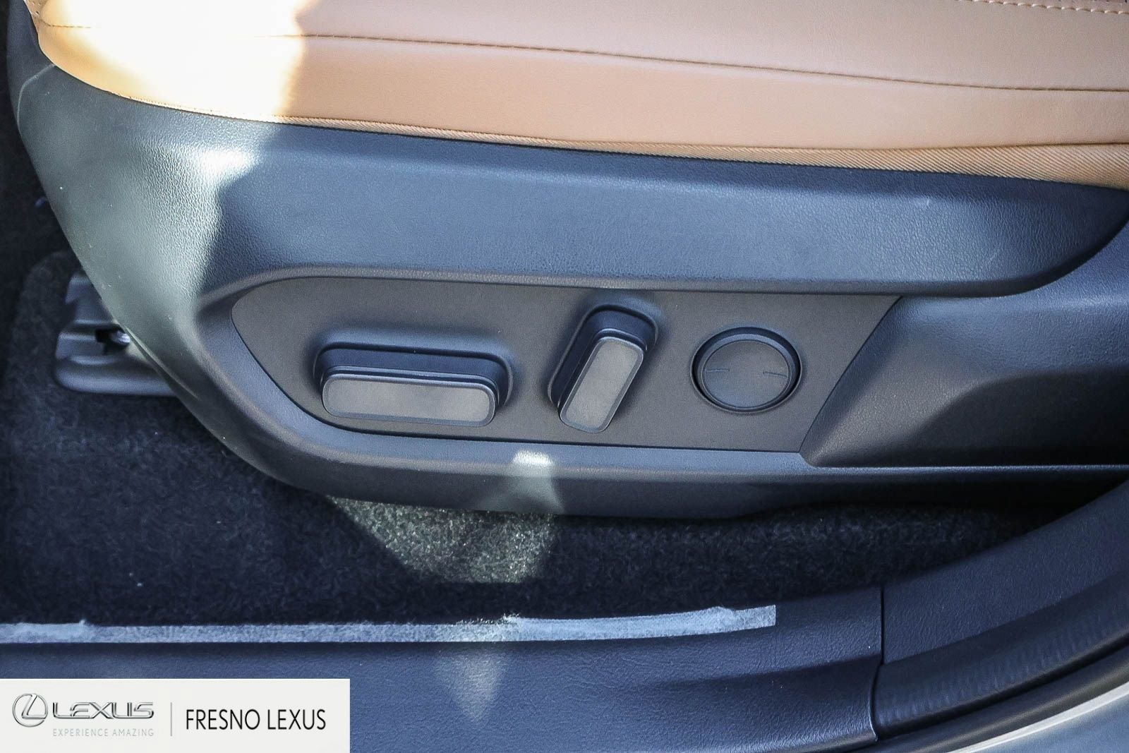 New 2026 Lexus ES 350e FWD image 21
