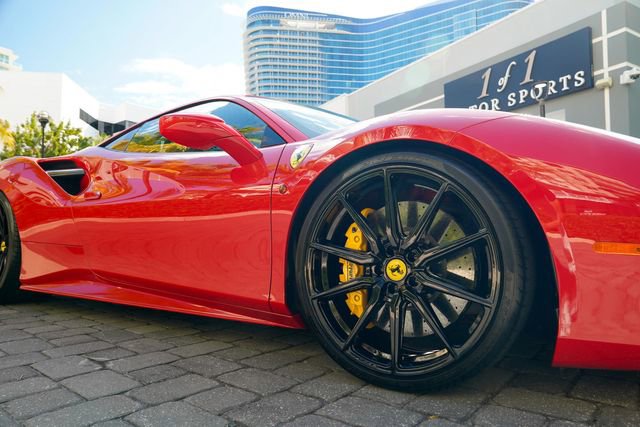 Used 2018 Ferrari 488 GTB image 36