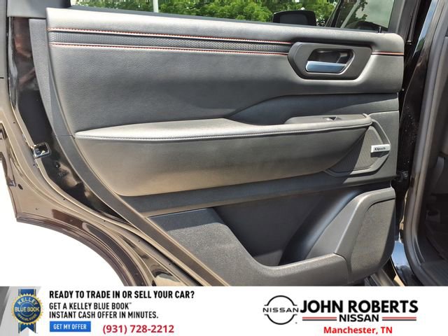 Used 2025 Nissan Armada PRO-4X AWD/4WD image 11