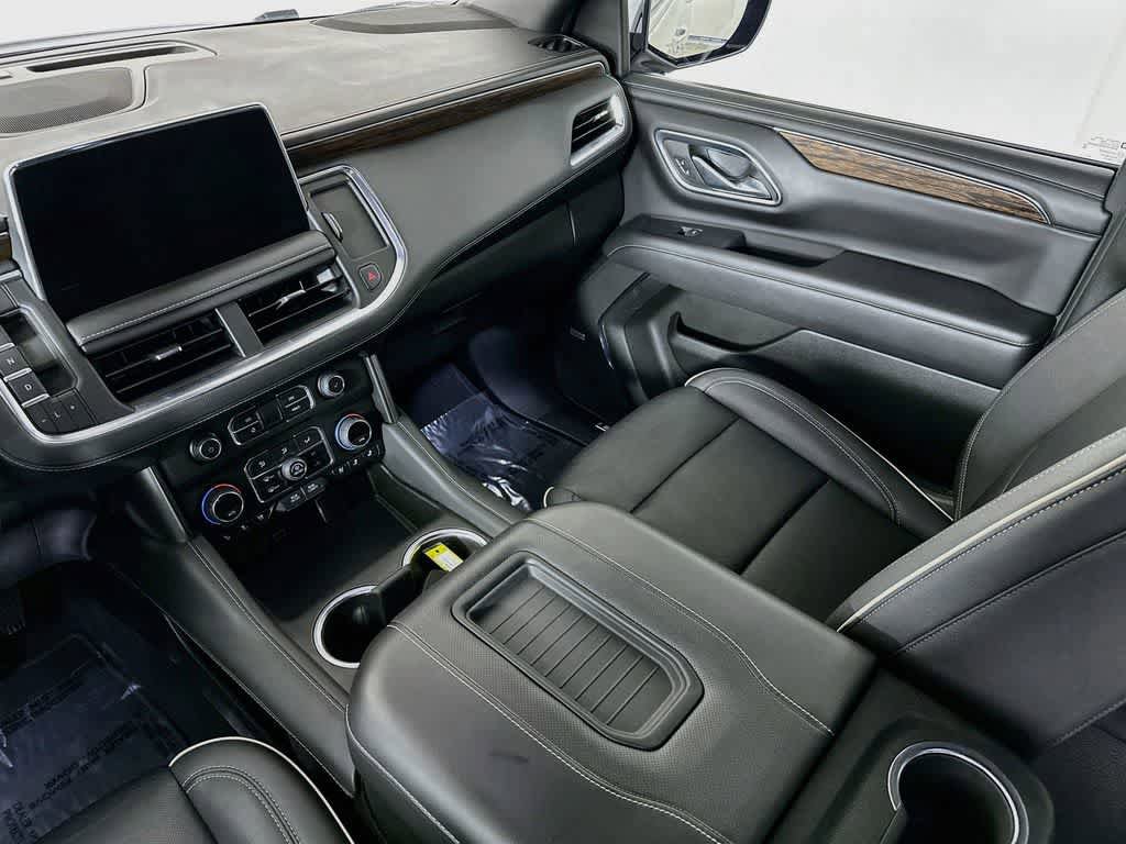 Used 2023 Chevrolet Suburban Premier AWD/4WD image 11