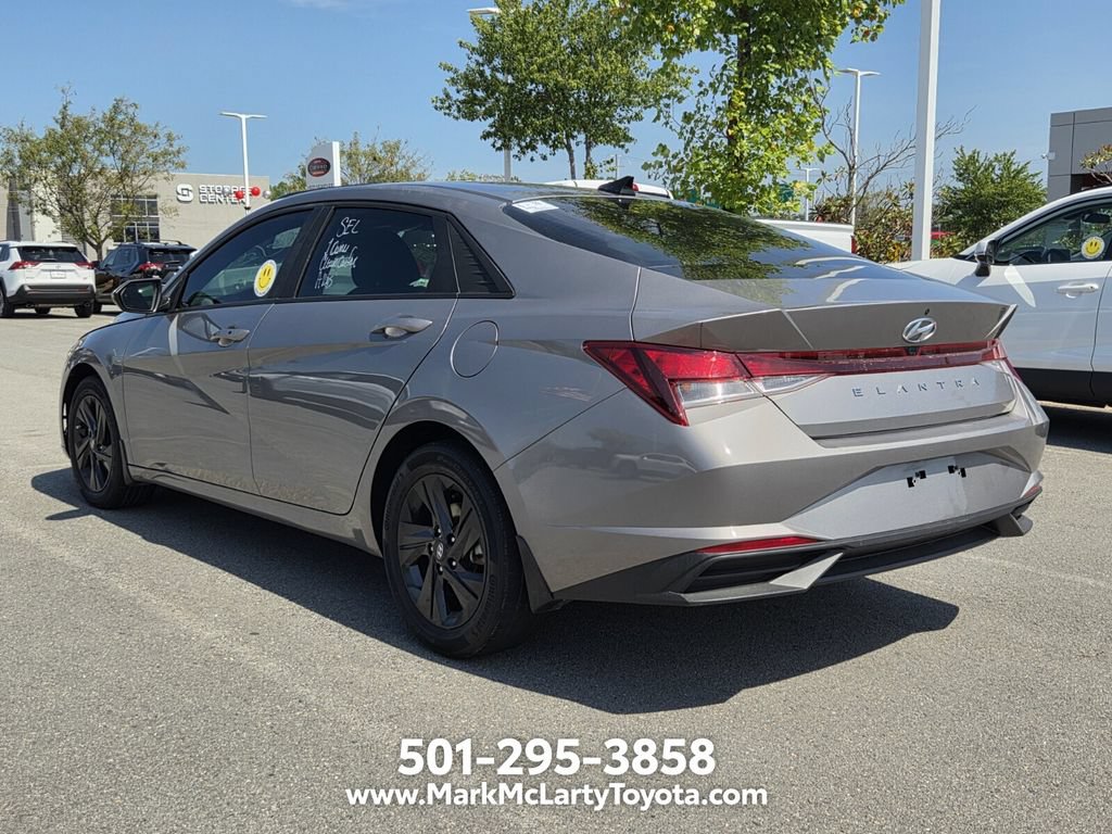 Used 2023 Hyundai Elantra SEL FWD image 3