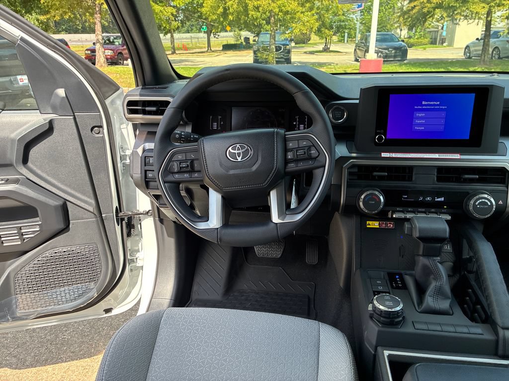 New 2026 Toyota 4Runner SR5 AWD/4WD image 18