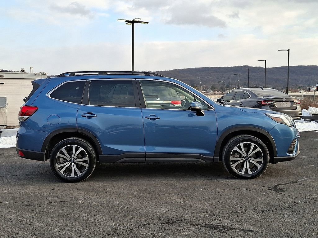 Used 2022 Subaru Forester Limited image 6