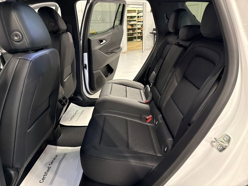 New 2026 Chevrolet Equinox LT w/ Convenience Package II FWD image 40