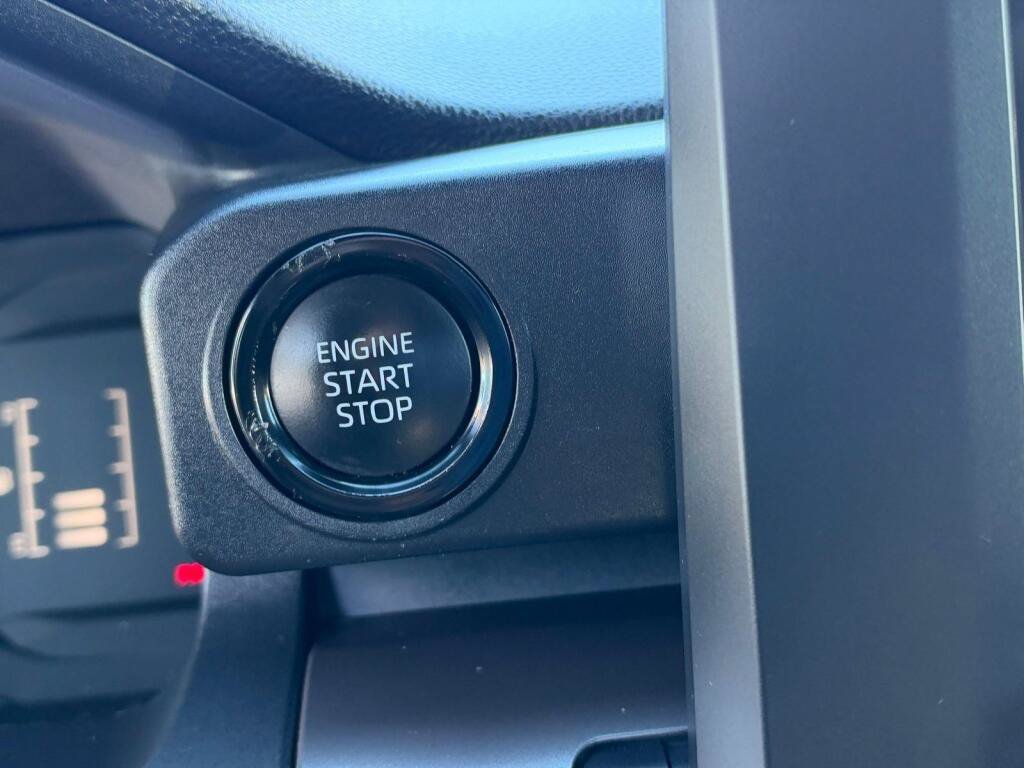 Certified 2024 Toyota Tacoma SR5 AWD/4WD image 14