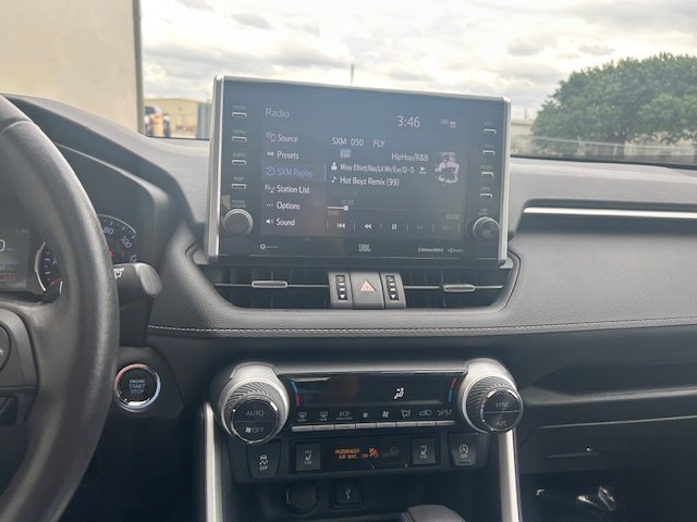 Used 2022 Toyota RAV4 XLE Premium FWD image 17