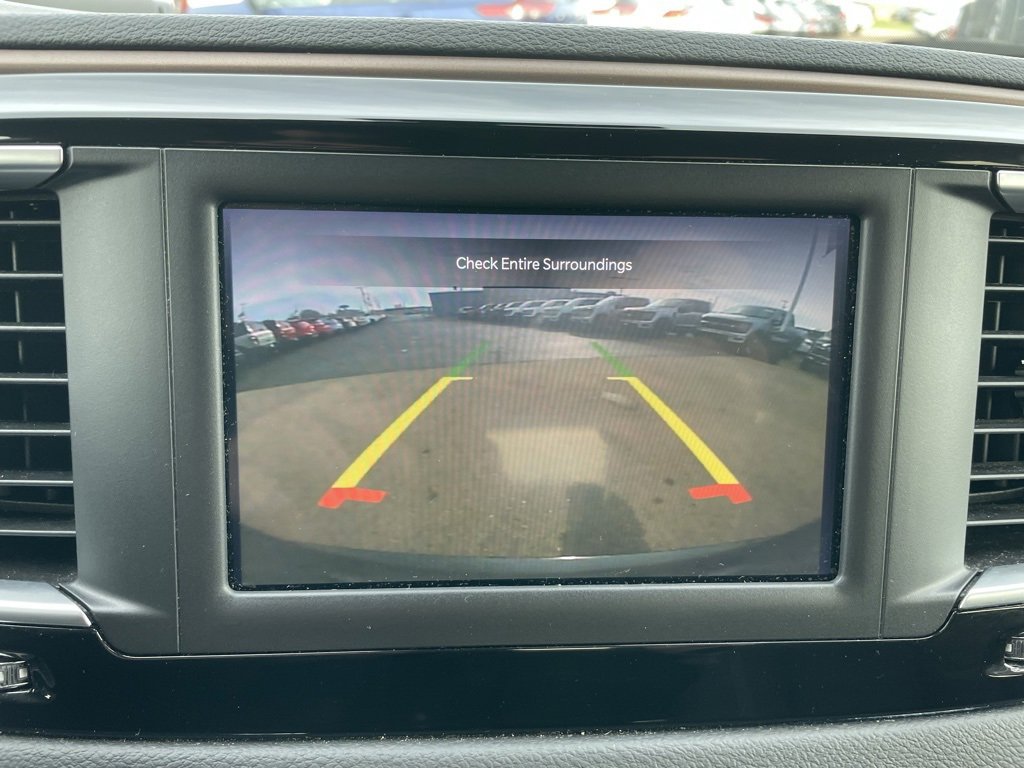 Used 2024 Chrysler Voyager LX image 19