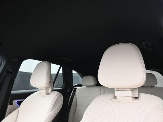 New 2026 Mercedes-Benz GLC 300 image 2