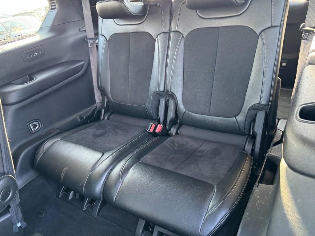 Used 2023 Jeep Grand Cherokee L Laredo AWD/4WD image 11