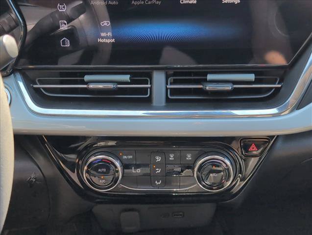 Used 2025 Chevrolet Trax LT FWD image 20