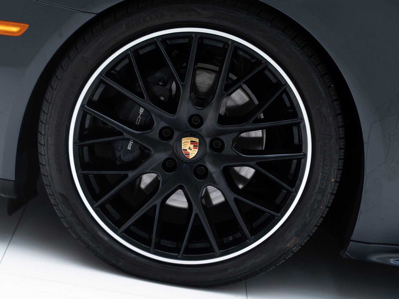 Certified 2022 Porsche Panamera 4 Platinum Edition image 12