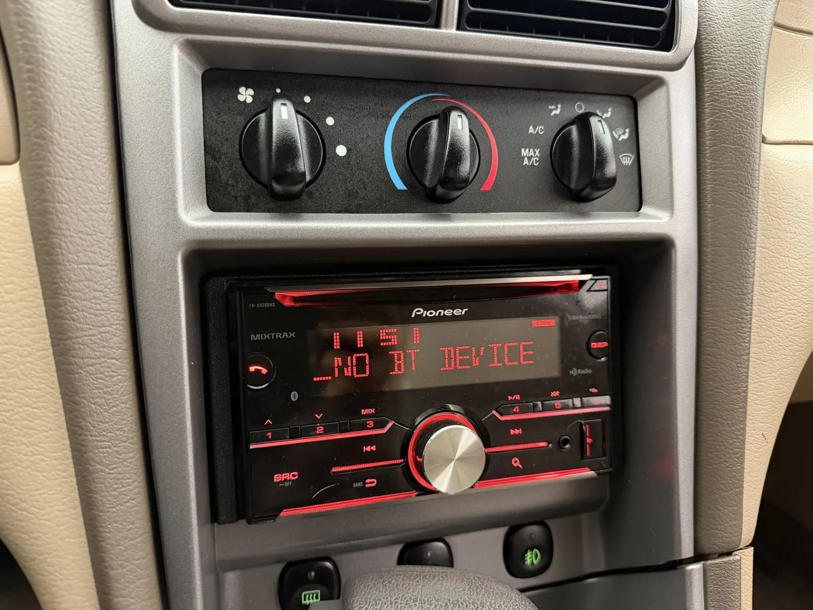 Used 2004 Ford Mustang GT RWD image 15