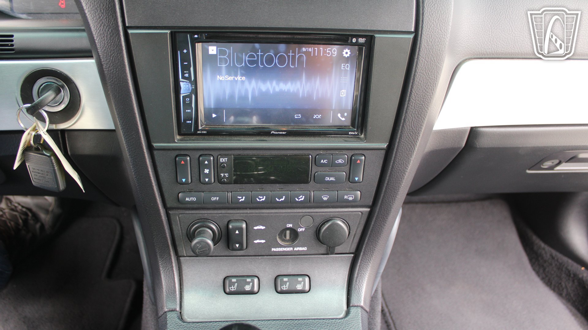 Used 2003 Ford Thunderbird RWD image 18