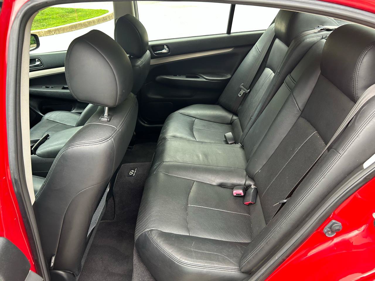 Used 2011 INFINITI G37 x Sedan w/ Premium Pkg AWD/4WD image 11