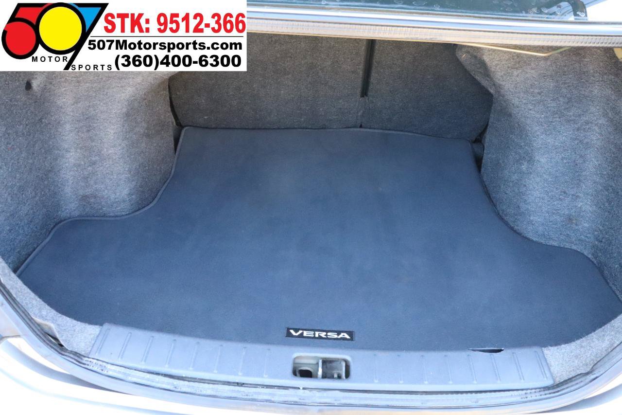 Used 2016 Nissan Versa SV FWD image 15