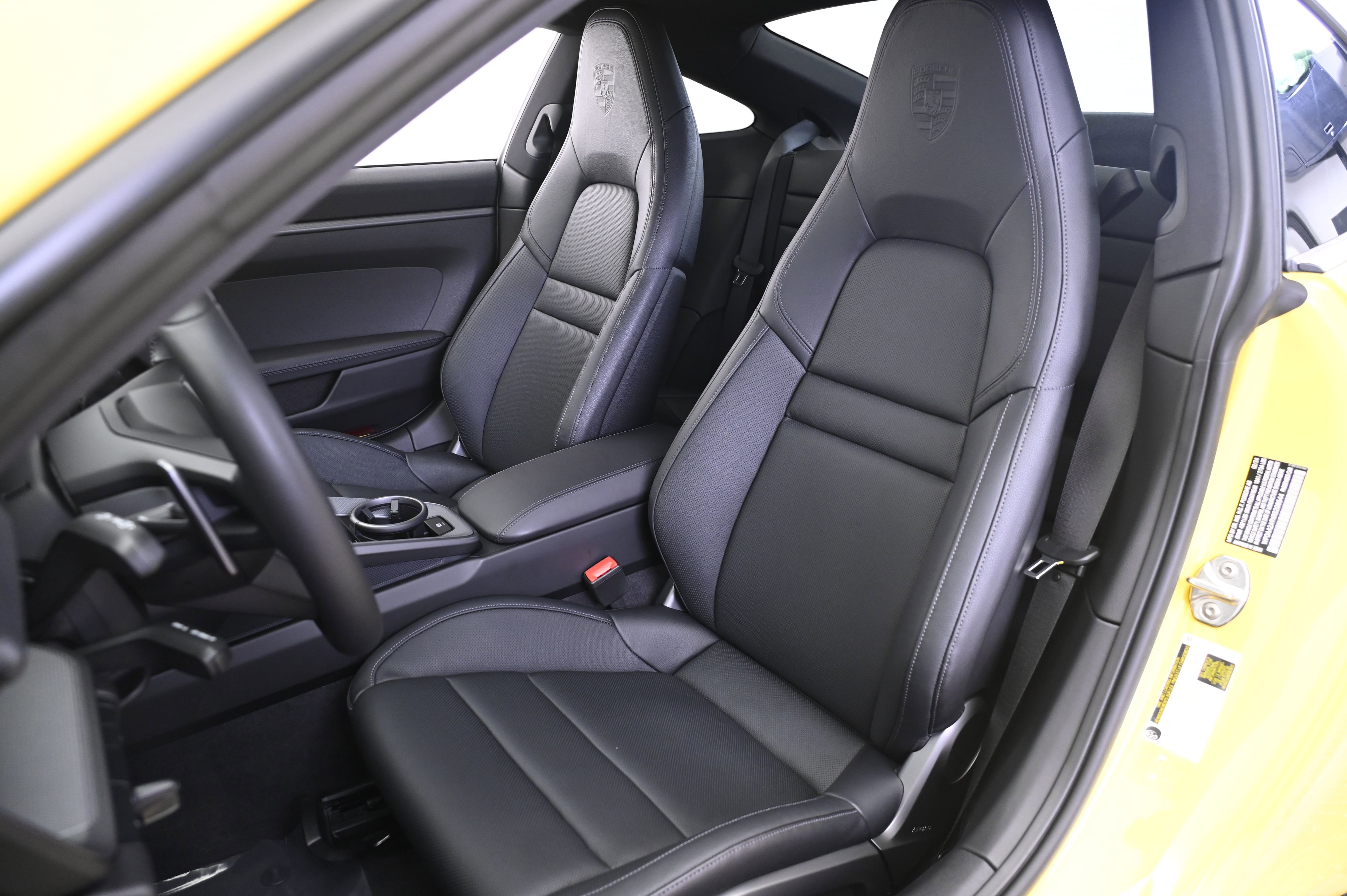 Certified 2024 Porsche 911 Carrera image 5