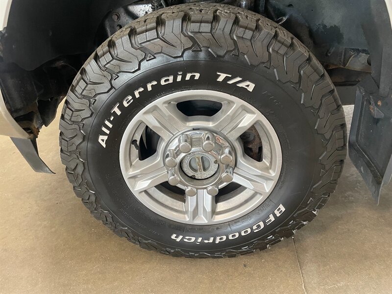 Used 2017 Ford F250 XLT AWD/4WD image 23